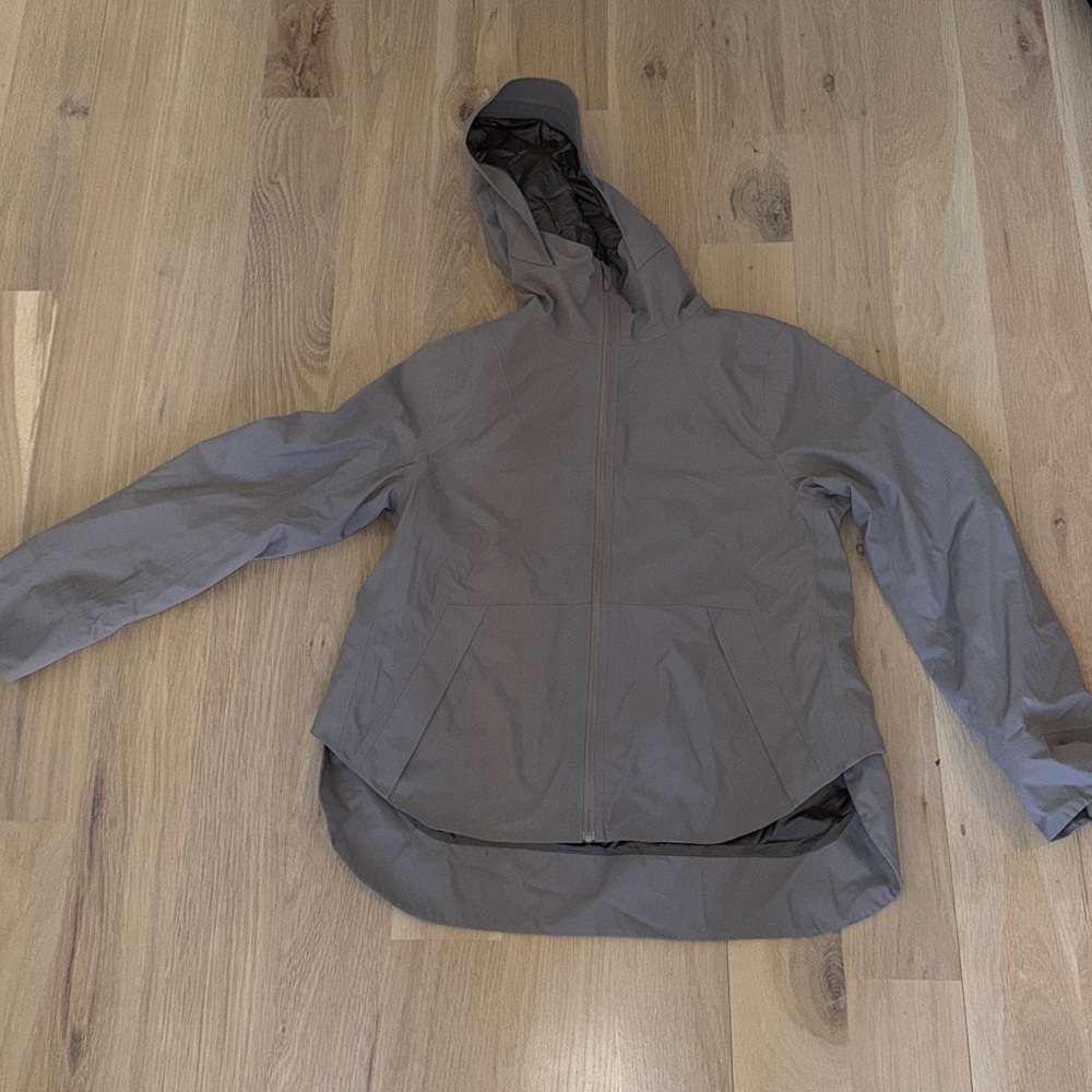 Lululemon perfect rain jacket